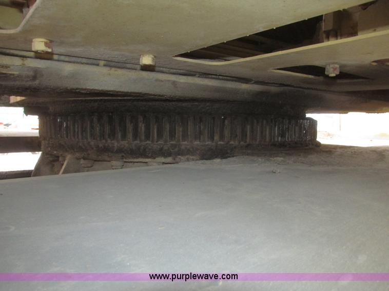 image for item G9796 Gradall G660E rubber tired excavator