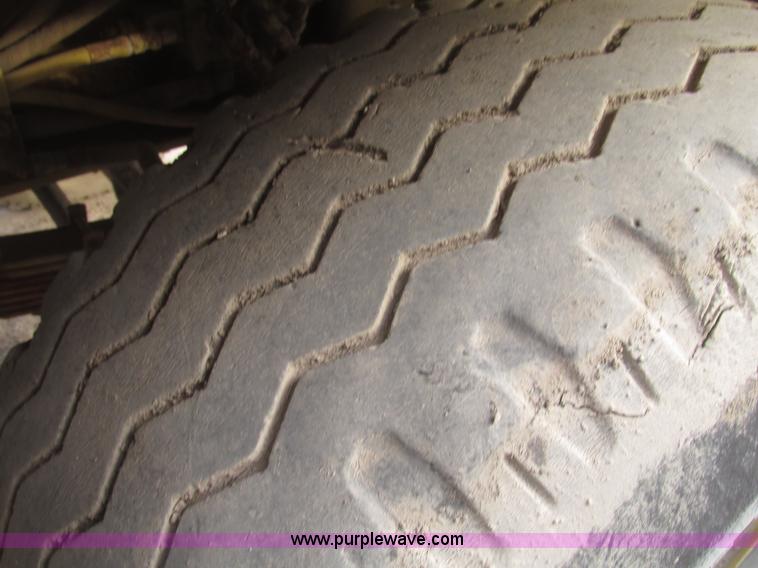 image for item G9796 Gradall G660E rubber tired excavator