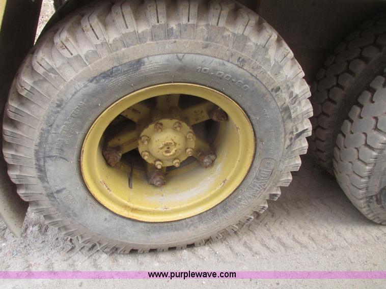 image for item G9796 Gradall G660E rubber tired excavator