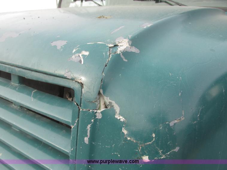 image for item G9797 1993 International 4900 dump truck