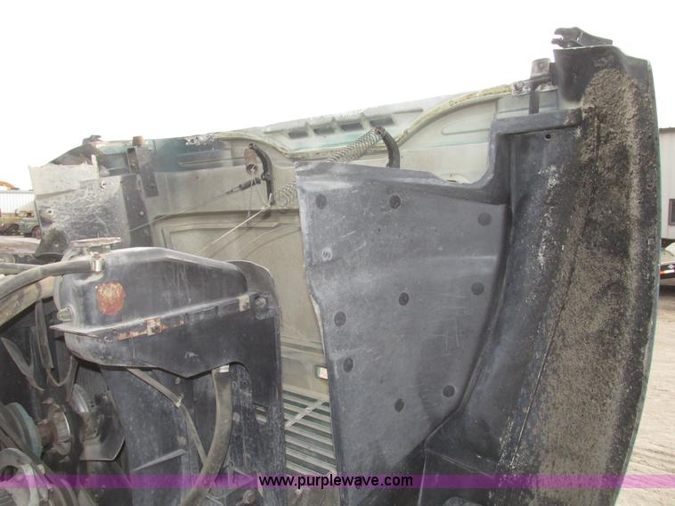 image for item G9797 1993 International 4900 dump truck