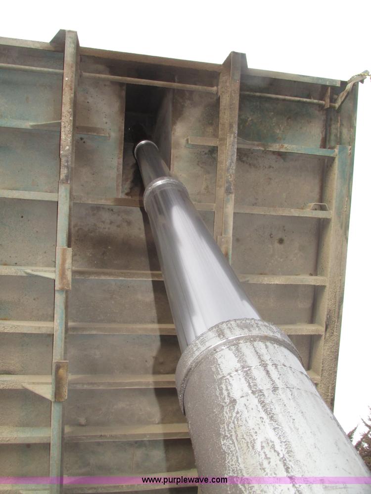 image for item G9797 1993 International 4900 dump truck