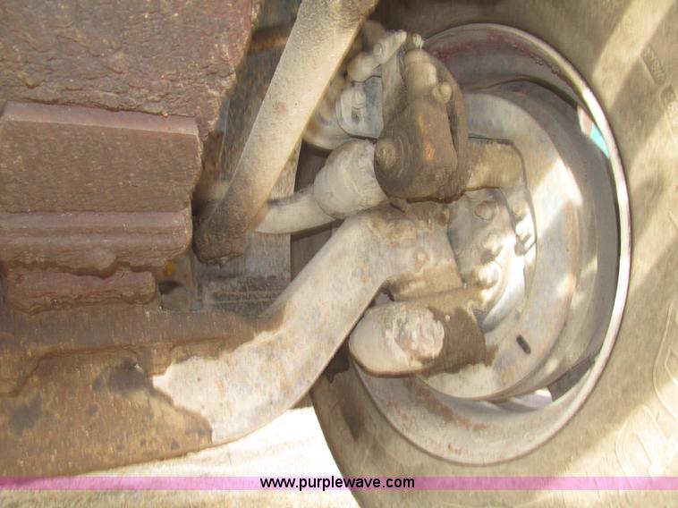 image for item G9797 1993 International 4900 dump truck