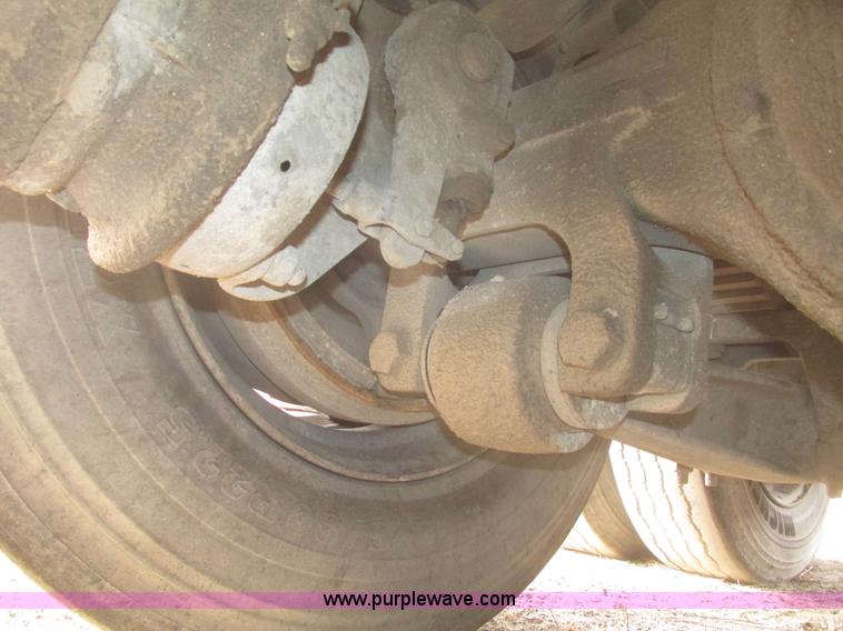 image for item G9797 1993 International 4900 dump truck