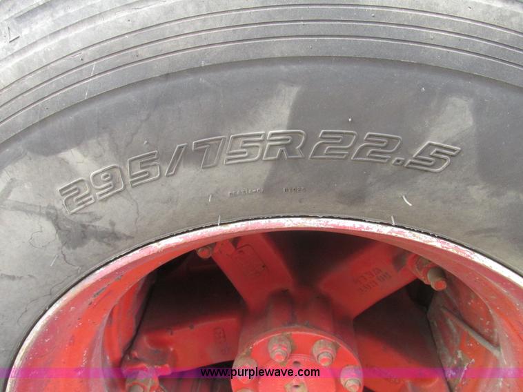 image for item G9797 1993 International 4900 dump truck