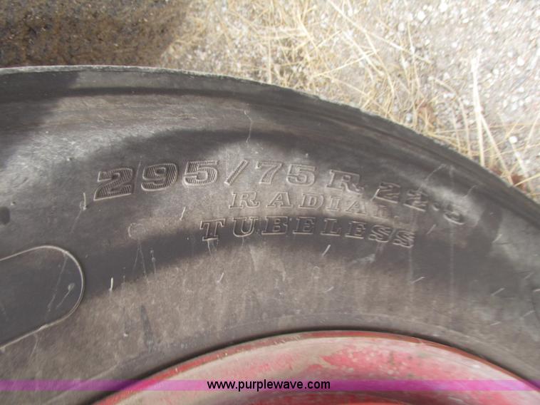 image for item G9797 1993 International 4900 dump truck