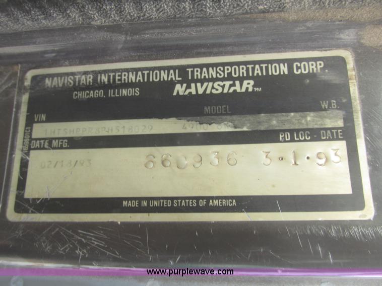 image for item G9797 1993 International 4900 dump truck