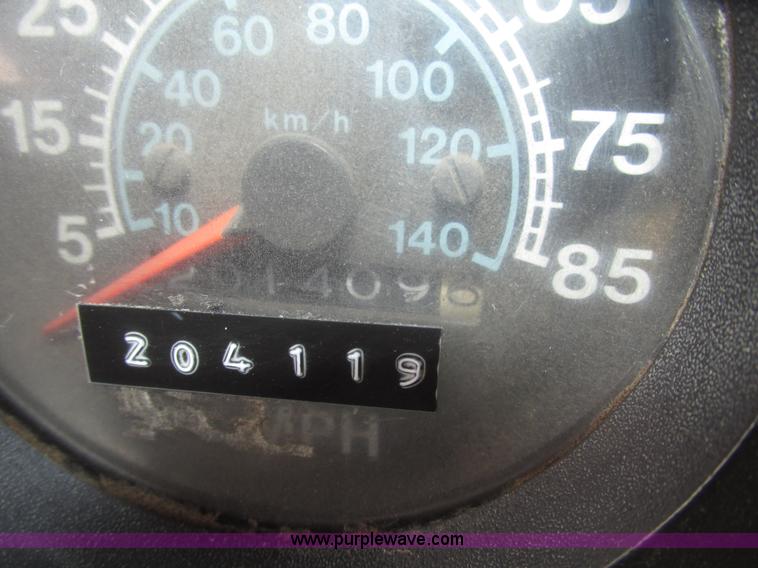 image for item G9798 1986 International F1954 dump truck