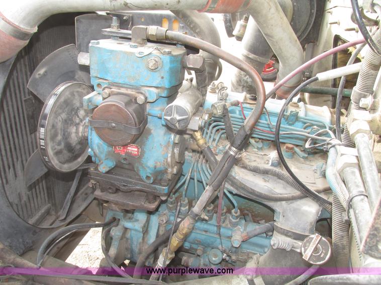 image for item G9798 1986 International F1954 dump truck