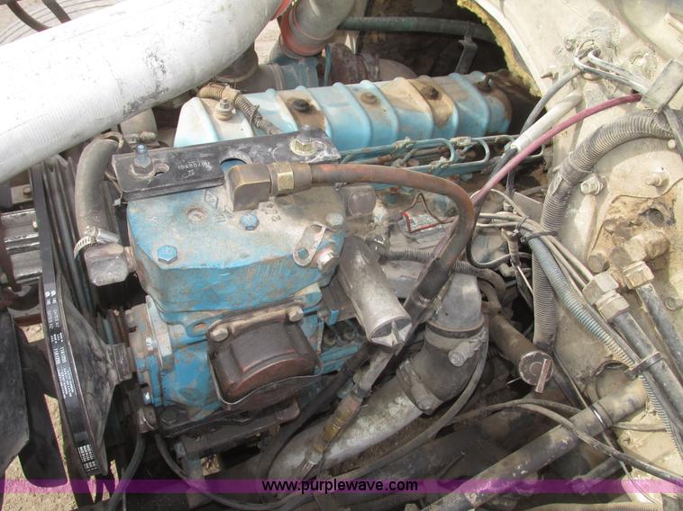 image for item G9798 1986 International F1954 dump truck