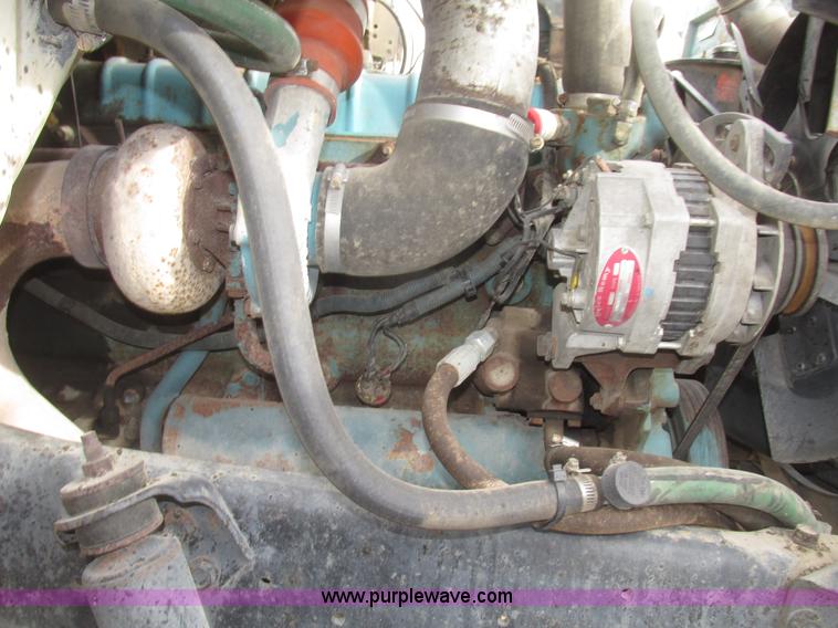 image for item G9798 1986 International F1954 dump truck