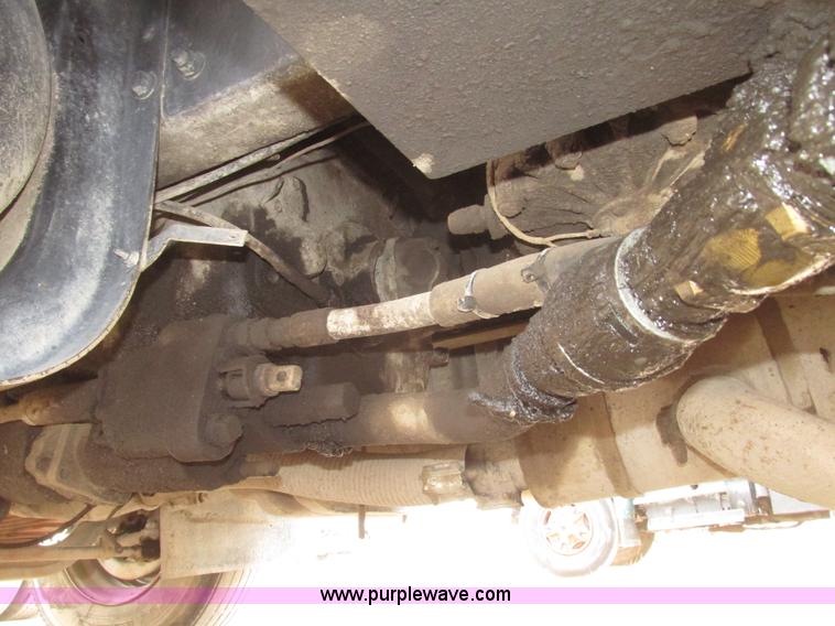 image for item G9798 1986 International F1954 dump truck