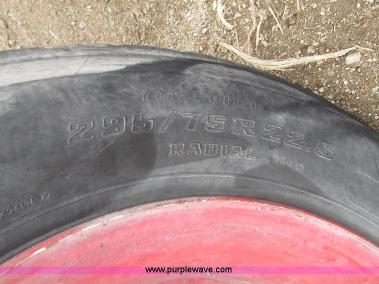 image for item G9798 1986 International F1954 dump truck