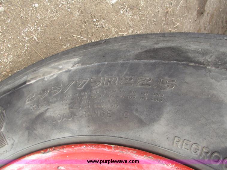 image for item G9798 1986 International F1954 dump truck