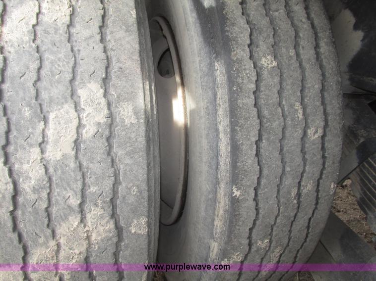 image for item G9798 1986 International F1954 dump truck