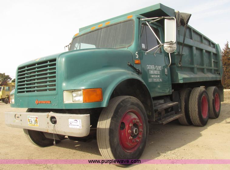 image for item G9799 1991 International 4900 dump truck