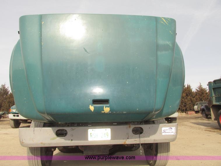 image for item G9799 1991 International 4900 dump truck