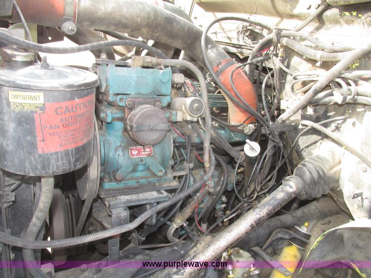 image for item G9799 1991 International 4900 dump truck