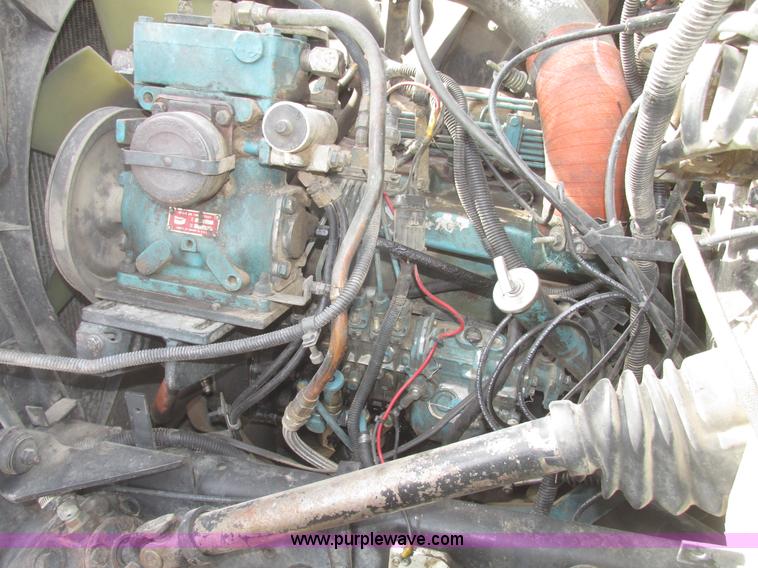 image for item G9799 1991 International 4900 dump truck