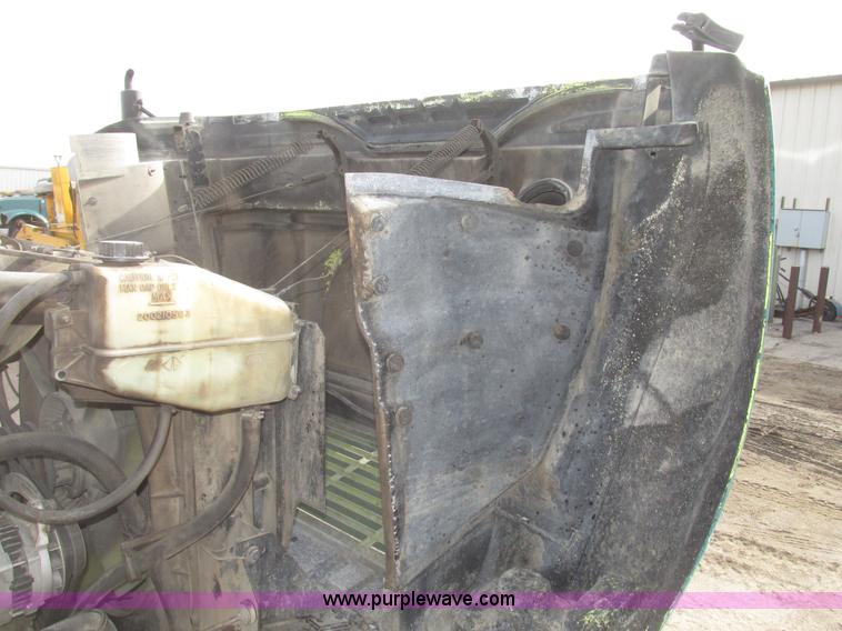 image for item G9799 1991 International 4900 dump truck