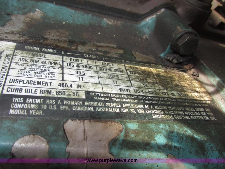 image for item G9799 1991 International 4900 dump truck