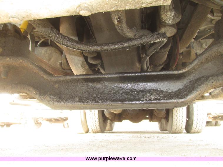 image for item G9799 1991 International 4900 dump truck