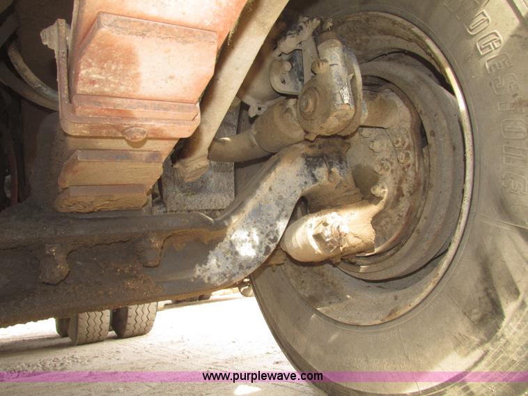 image for item G9799 1991 International 4900 dump truck