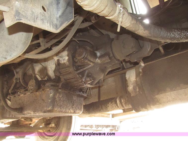 image for item G9799 1991 International 4900 dump truck