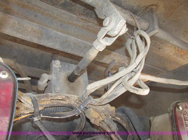 image for item G9799 1991 International 4900 dump truck