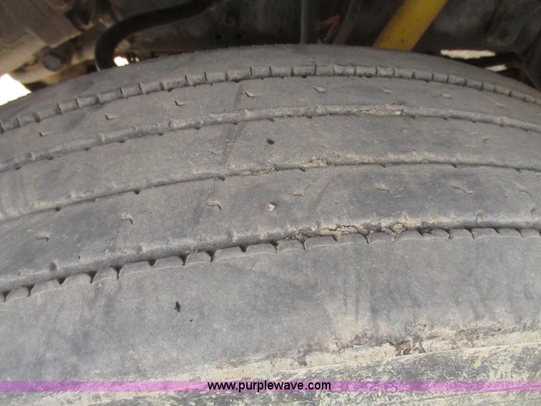 image for item G9799 1991 International 4900 dump truck