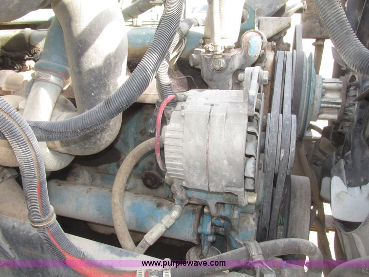 image for item G9800 1991 International 4900 dump truck