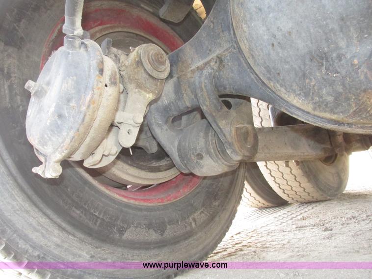 image for item G9800 1991 International 4900 dump truck