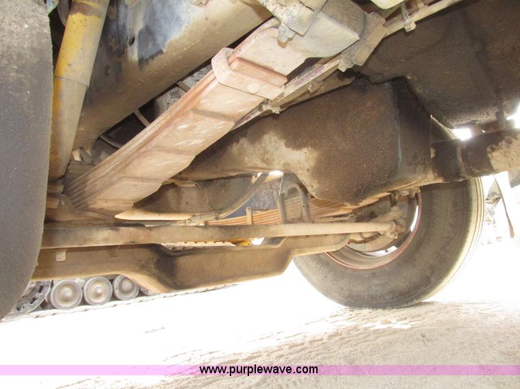 image for item G9800 1991 International 4900 dump truck