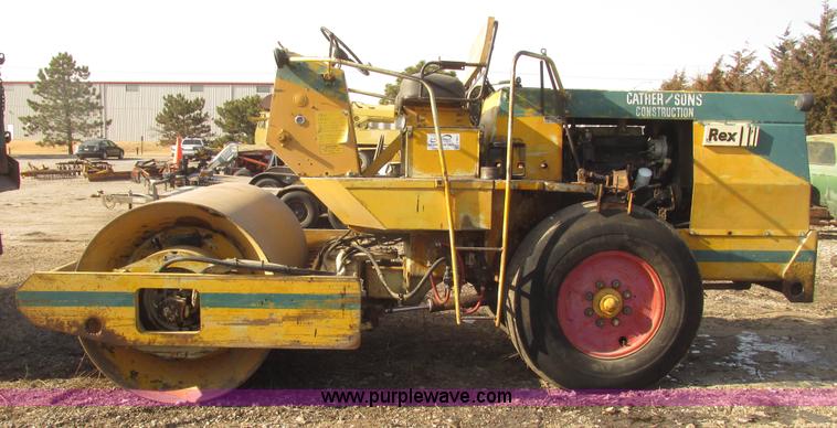 image for item G9801 Rex SP700 articulated smooth drum roller