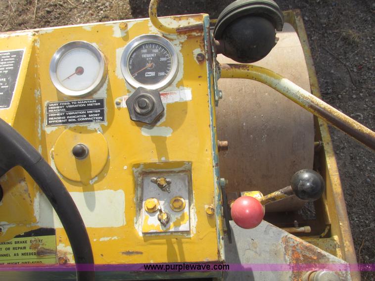 image for item G9801 Rex SP700 articulated smooth drum roller