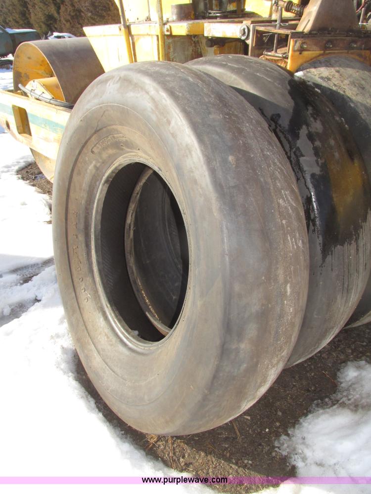 image for item G9801 Rex SP700 articulated smooth drum roller