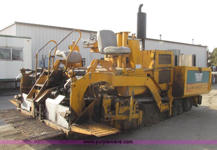 image for item G9802 2000 Blaw Knox PF4410 paver