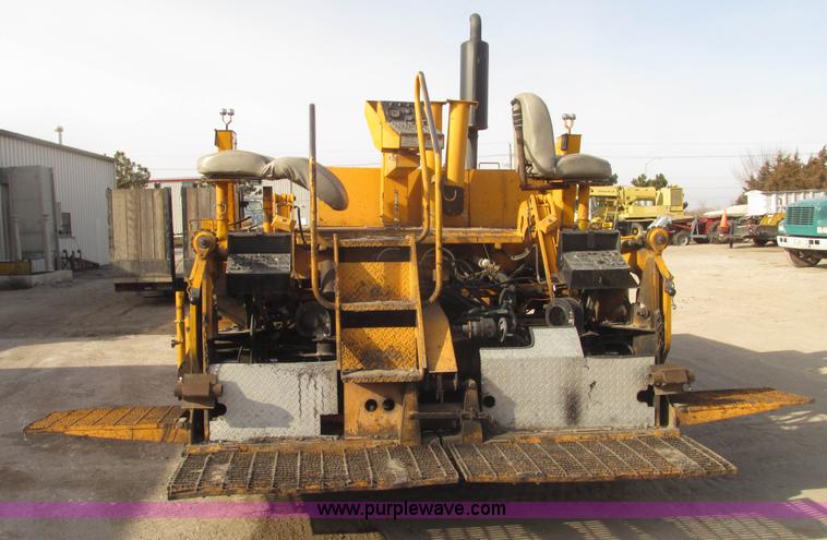 image for item G9802 2000 Blaw Knox PF4410 paver