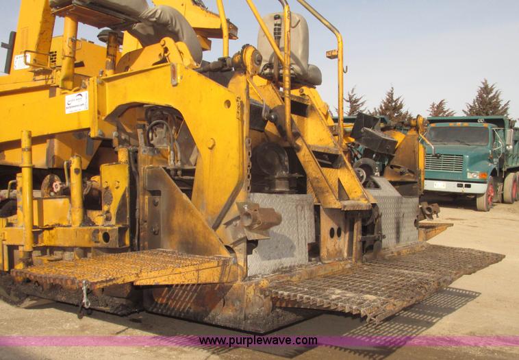 image for item G9802 2000 Blaw Knox PF4410 paver