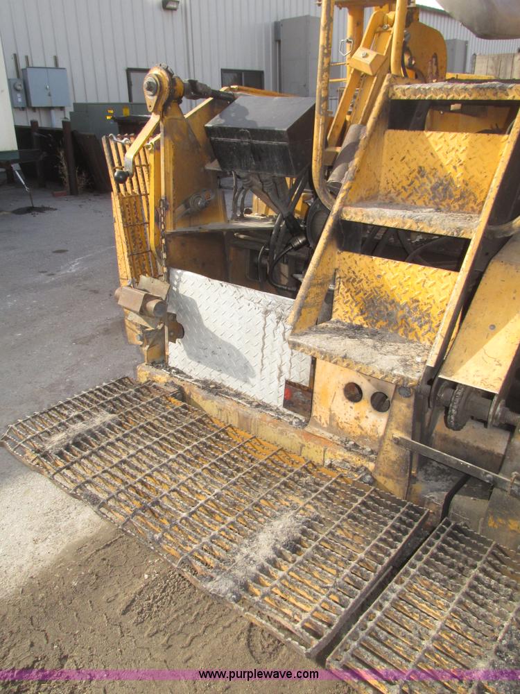 image for item G9802 2000 Blaw Knox PF4410 paver