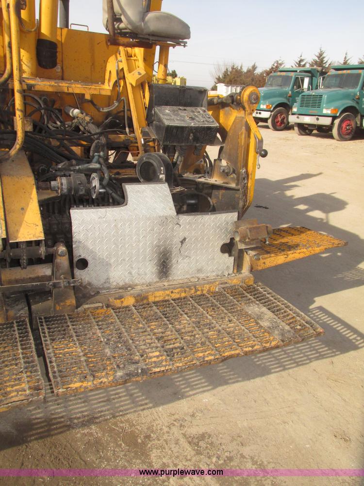 image for item G9802 2000 Blaw Knox PF4410 paver