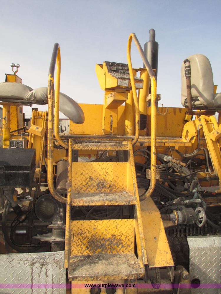 image for item G9802 2000 Blaw Knox PF4410 paver