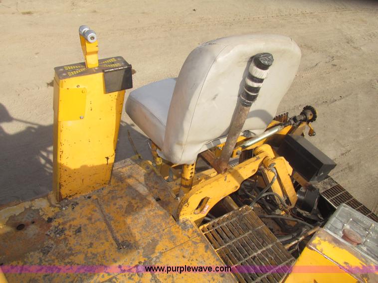 image for item G9802 2000 Blaw Knox PF4410 paver