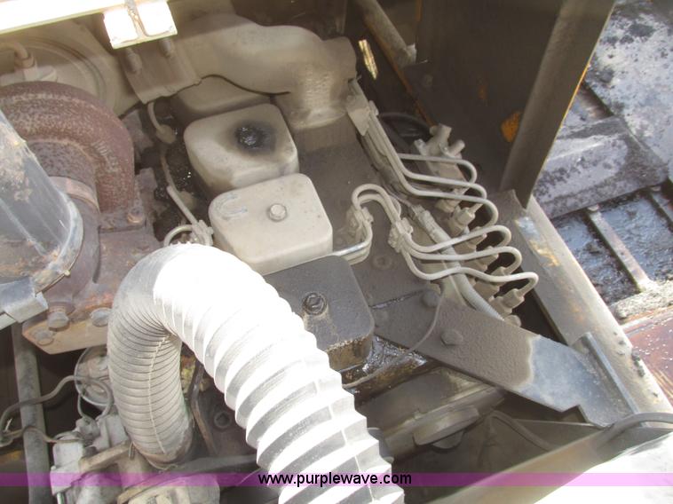 image for item G9802 2000 Blaw Knox PF4410 paver