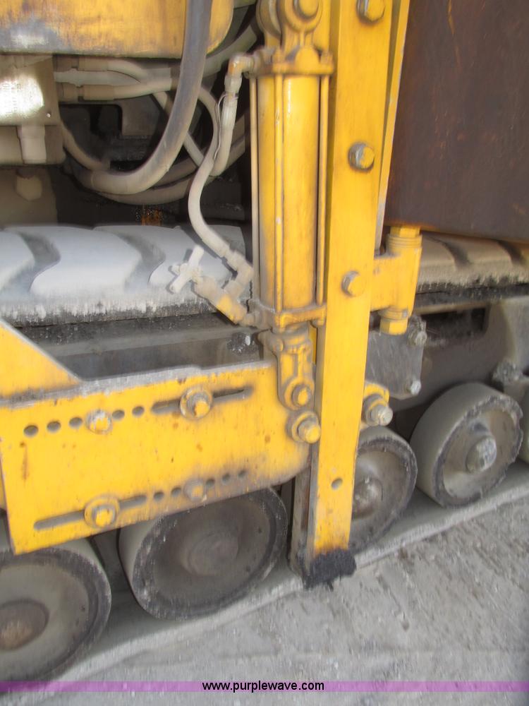 image for item G9802 2000 Blaw Knox PF4410 paver