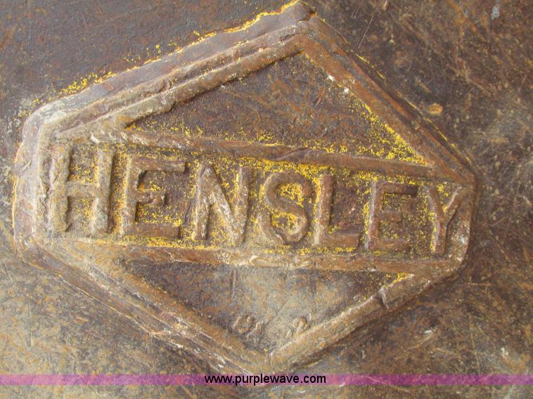 image for item G9803 1991 Kobelco SK200 Mark III excavator