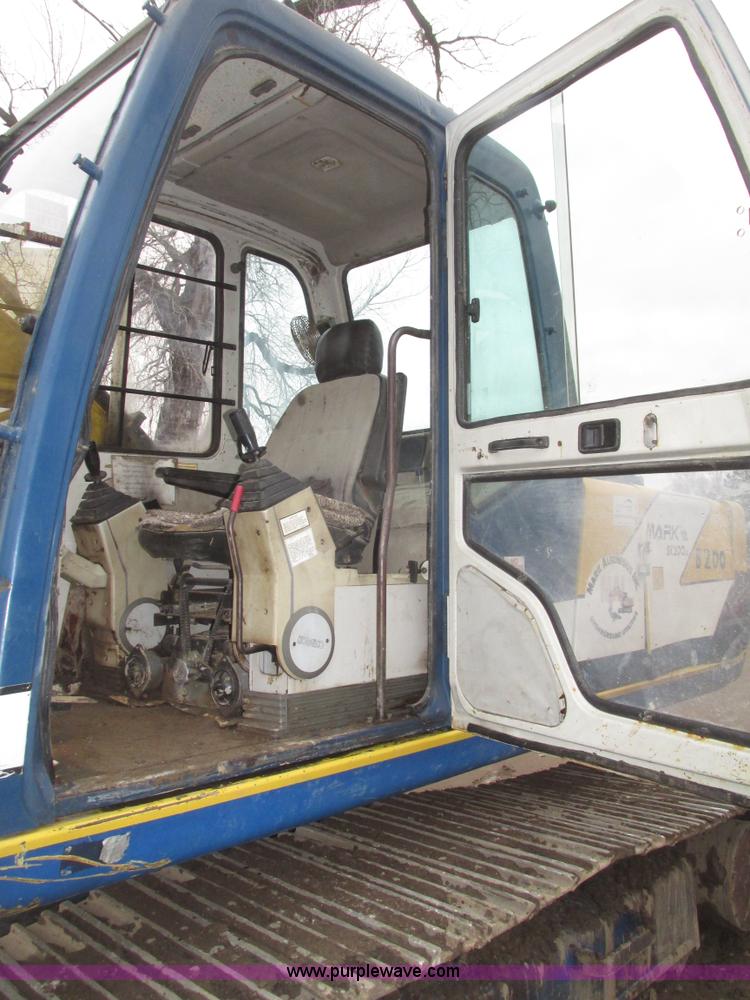 image for item G9803 1991 Kobelco SK200 Mark III excavator