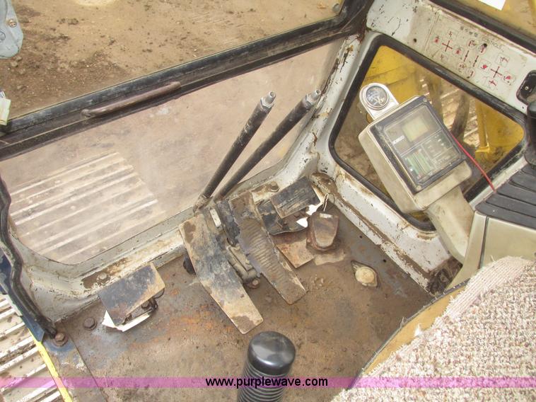 image for item G9803 1991 Kobelco SK200 Mark III excavator