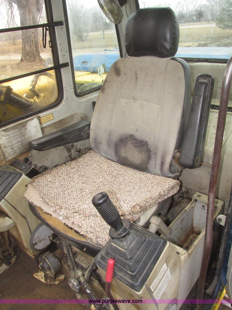 image for item G9803 1991 Kobelco SK200 Mark III excavator