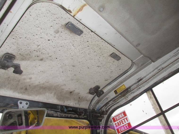 image for item G9803 1991 Kobelco SK200 Mark III excavator